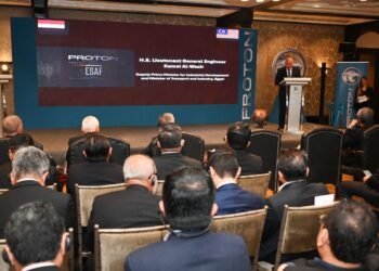 نائب رئيس مجلس الوزراء للتنمية الصناعية وزير الصناعة والنقل يشارك في احتفال مجموعة عز العرب السويدي للسيارات