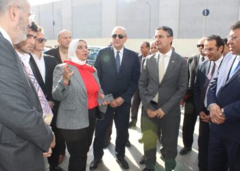  وزير التموين ومحافظ الغربية يتفقدان أنشطة ومشروعات المنطقة التجارية بطنطا
