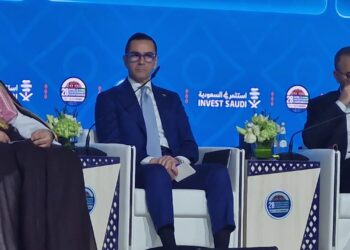 حسن الخطيب: دور رئيسي للتجارة والاستثمار في النهوض بالاقتصاد المصري