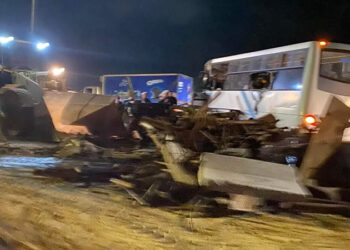 إصابة 13 شخصا في تصادم بين أتوبيس وسيارة نقل بالإسكندرية