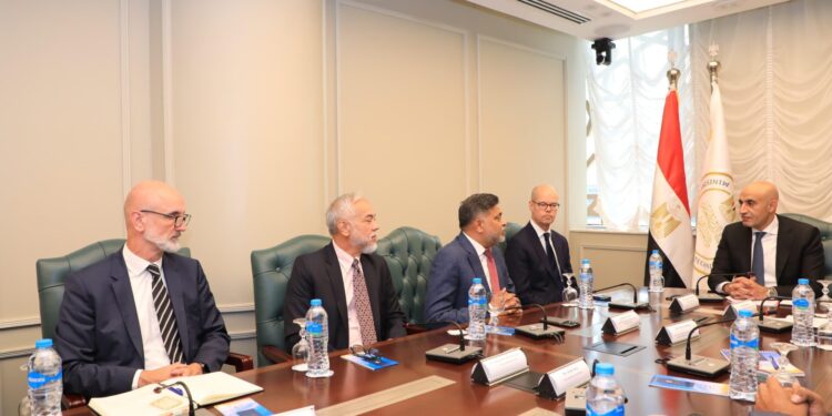 وزير التعليم يستعرض مع مسئولي هيئة “البكالوريا الدولية” ومؤسسة “Cognia” فرص تعزيز التعاون