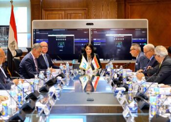 وزيرة التخطيط: تترأس اجتماع مجلس إدارة بنك الاستثمار القومي