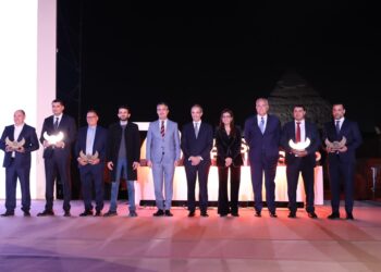 وزير الاتصالات: القدرات البشرية والخبرات بقطاع الاتصالات محرك أساسى لاستمراره متصدرًا النمو بين قطاعات الدولة