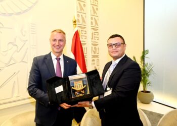 وزير الاستثمار السلوفاكى يبدى إعجابه بالنهضة العمرانية التى تشهدها الدولة المصرية