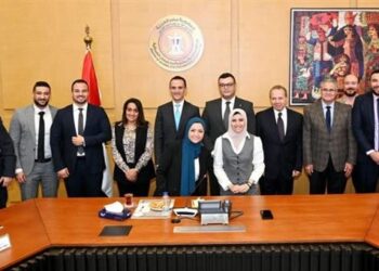 وزير الإسكان ينظم حفلاً لتكريم مجموعة العمل القائمة على تنظيم فعاليات المنتدى الحضرى العالمى