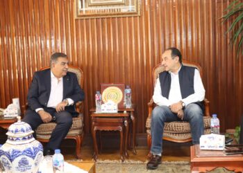 وزير قطاع الأعمال يستهل زيارته لشركة الدلتا للأسمدة بطلخا بلقاء محافظ الدقهلية ونواب البرلمان