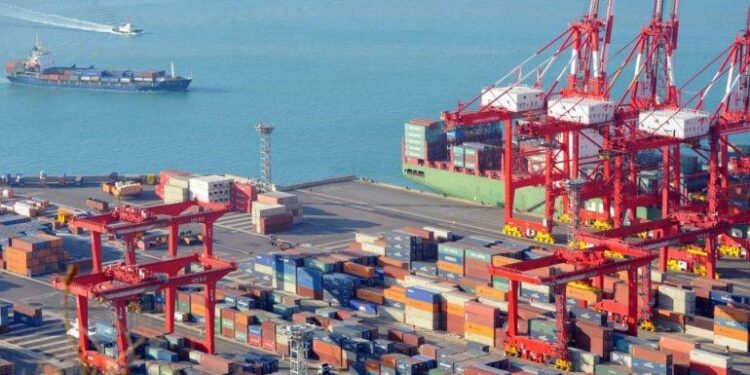 جمارك بورسعيد: الإفراج عن 5589 شهادة جمركية وتحصيل 7.1 مليار جنيه خلال أكتوبر 2024