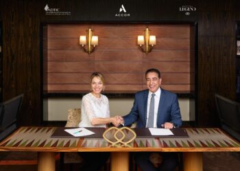 أبوظبي للاستثمارات السياحية توقع اتفاقية مع أكور الفرنسية لإدارة فندق سوفيتيل ليجند بجوار المتحف المصري الكبير