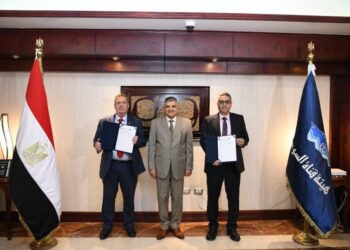 الفريق أسامة ربيع يشهد توقيع مذكرة تفاهم مع غرفة الملاحة الدولية لاستمرار التعاون في مجالات التدريب