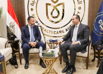 رئيس هيئة الرعاية الصحية يلتقي المدير العام لشركة تاكيدا مصر