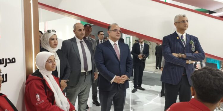 مدرسة مصر للتأمين الدولية للتكنولوجيا التطبيقية تشارك بفعالية بمعرض cairo ict2024