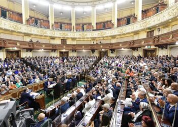 اتصالات النواب تدرس تعديلات تشريعية لمواجهة المراهنات وجرائم الذكاء الاصطناعى