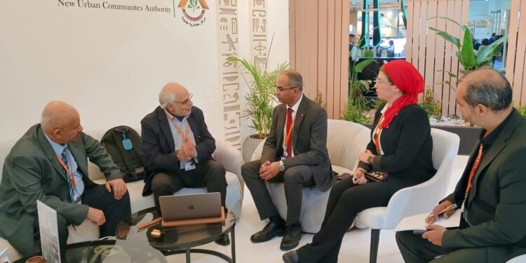 نائب وزير الإسكان يبحث فرص التعاون مع فريق عمل مشروع “كليما ميد” المعني بالمناخ والمُمول من الاتحاد الأوروبي