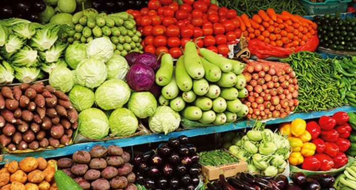 أسعار الخضار والفاكهة اليوم الجمعة