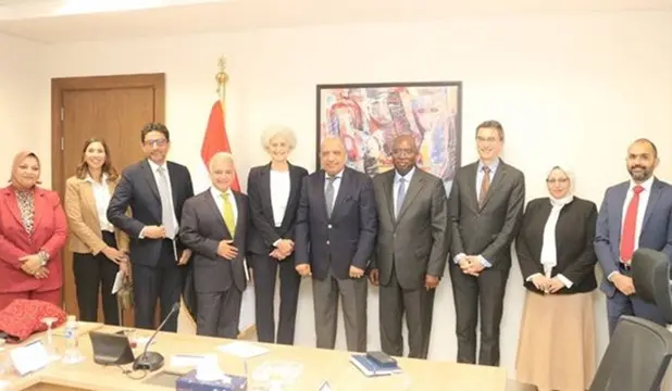 وزير الكهرباء يبحث مع وفد مؤسسة التمويل الدولية “iFC “سبل دعم وتعزيز التعاون المشترك