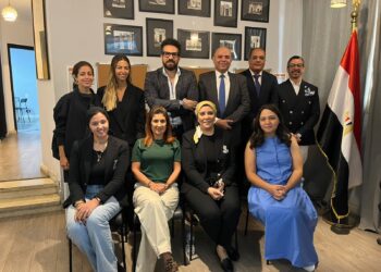 هشام العيسوي: نستهدف تعزيز مكانة الحرف اليدوية والصناعات  الابداعية المصرية في الساحة العالمية