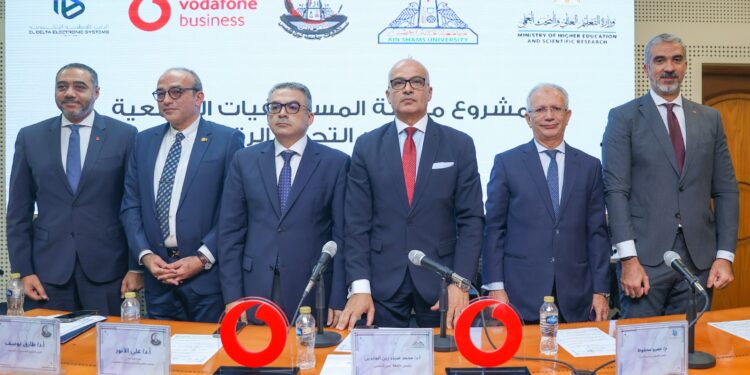 ڤودافون بيزنس ومستشفيات جامعة عين شمس تعقدان مائدة مستديرة وتنظمان جولة تفقدية لمستشفيات الجامعة للاطلاع على جهود رقمنة القطاع الصحي