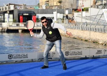 وزير الرياضة يفتتح أول ملعب بادل عائم بممشى “أهل مصر”