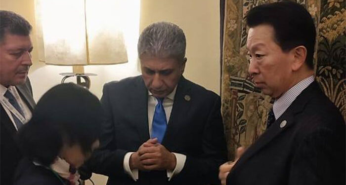 وزير السياحة والآثار يواصل لقاءاته الرسمية ويلتقي بمفوض وكالة السياحة اليابانية