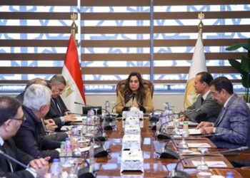 وزيرة التنمية تتابع مع محافظ الإسكندرية جهود التوسع في نموذج “سوق اليوم الواحد”