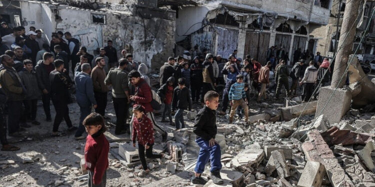 الرئيس الأمريكي يكشف عن شرط وقف الحرب في غزة