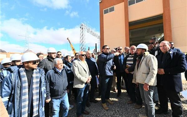 وزير الإسكان ومحافظ جنوب سيناء يتفقدان مشروع ازدواج ورفع كفاءة طريق مطار سانت كاترين