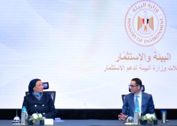 وزير الاستثمار  يستقبل وزيرة البيئة  لبحث الفرص الاستثمارية فى القطاعات البيئية المختلفة وسبل الترويج لها.