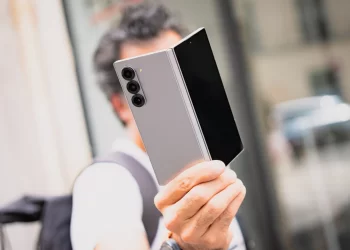 جالاكسي فولد القابل للطي