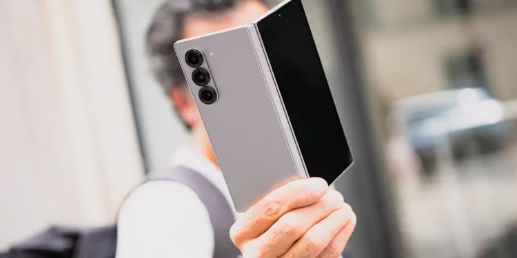 جالاكسي فولد القابل للطي جالاكسي فولد القابل للطي