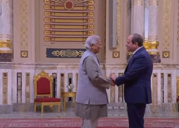 رئيس وزراء بنجلاديش يشارك في النسخة العاشرة من منظمة الدول الثماني النامية