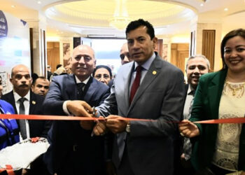 وزير الشباب ومحافظ القاهرة يفتتحان ملتقي توظيف مصر بمركز شباب باب الشعرية