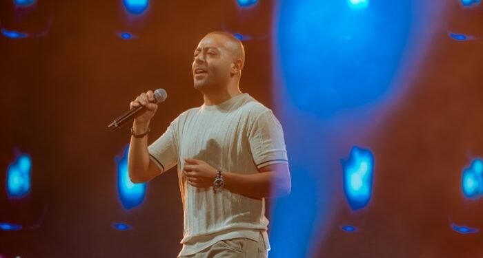 تامر عاشور يشعل حفل غنائي في الإسكندرية