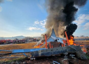 سلطات الإطفاء في كوريا الجنوبية: 96 قتيلا بتحطم طائرة في مطار موان