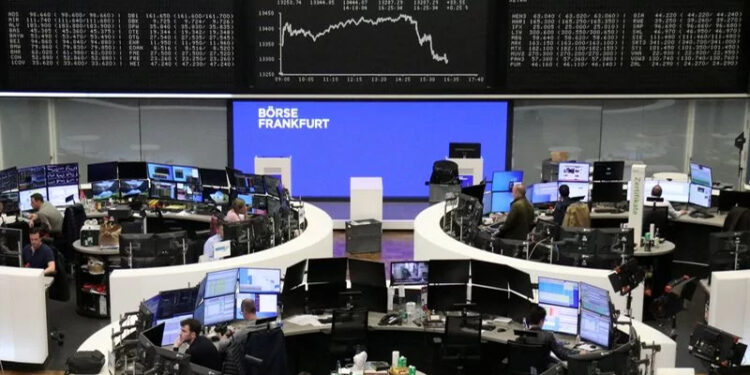 ارتفاع الأسهم الأوروبية وتسجيل مكاسب أسبوعية