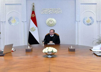 الرئيس السيسي يبحث تأثير الأوضاع الإقليمية على الحركة الملاحية بقناة السويس 