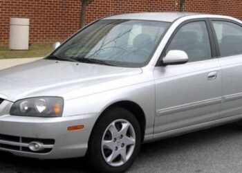 سيارة هيونداي إلنترا 2006.. خيار مثالي للباحثين عن سيارة مستعملة مريحة وعملية