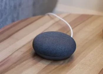 جوجل تُحدث مساعدها الصوتي