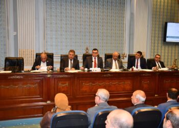 وزير الإسكان يناقش الموقف الحالي لمشروعات الخطة الاستثمارية 2024/2025 لبعض الجهات التابعة للوزارة