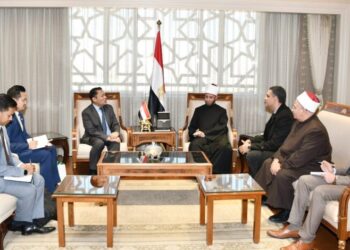 وزير الأوقاف يستقبل سفير ماليزيا لبحث تعزيز التعاون المشترك