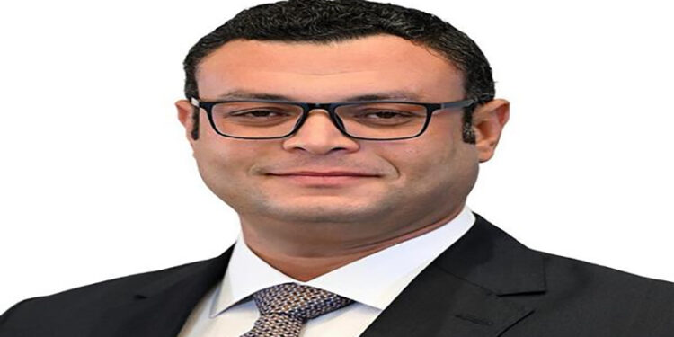 وزير الإسكان يصل مدينة العلمين الجديدة لتفقد المشروعات التنموية بالساحل الشمالى الغربى