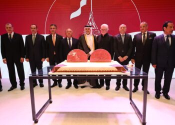 وزير الصناعة والنقل يشارك في الاحتفال باليوم الوطني لدولة قطر