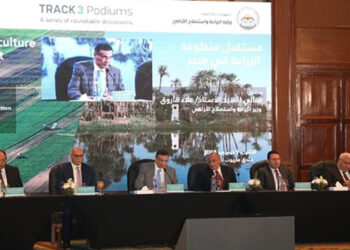 وزير الزراعة يطلق فعاليات المائدة المستديرة الأولى حول مستقبل الزراعة في مصر