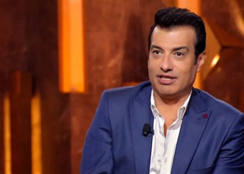 إيهاب توفيق يكشف تفاصيل كوميدية عن تصوير أول كليب له لأغنيته «داني»