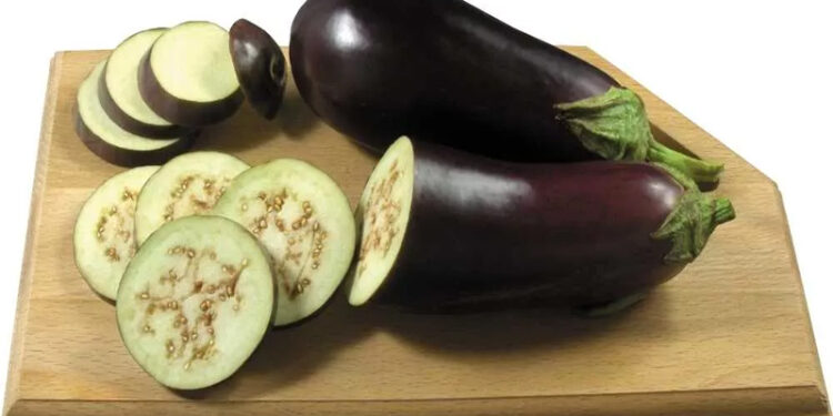 فوائد الباذنجان قبل النوم؟