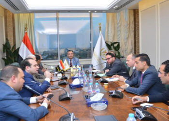 وزير التموين يلتقي بعدد من أعضاء مجلسي النواب والشيوخ