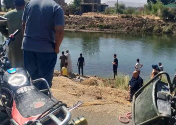 العثور علي جثـ.ـمان شاب غرق في مياه ترعة بحر شبين بالمحلة