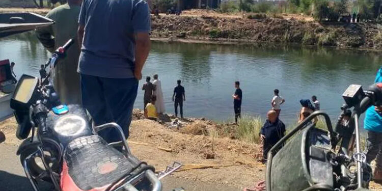 العثور علي جثـ.ـمان شاب غرق في مياه ترعة بحر شبين بالمحلة