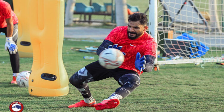 محمود حمدي حارس مرمى المصري يواصل التأهيل بعد إصابة الخلفية