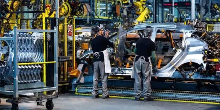 شركة نيسان تسجم موظف 20 عامًا لهذا السبب