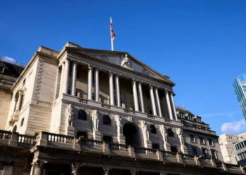توقعات بإبقاء بنك إنجلترا أسعار الفائدة ثابتة بالاجتماع المقبل